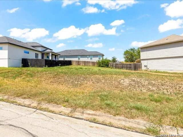 8251 Comanche Pass Converse, TX 78109
