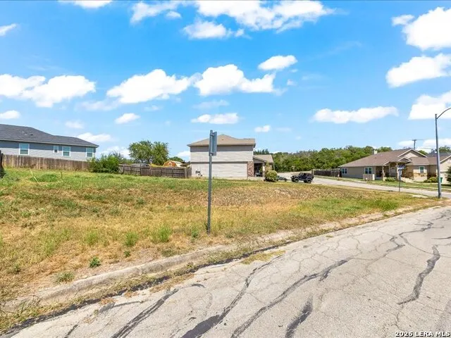 8251 Comanche Pass Converse, TX 78109