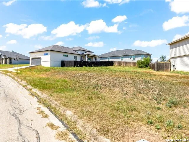 8251 Comanche Pass Converse, TX 78109