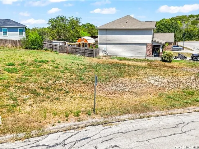 8251 Comanche Pass Converse, TX 78109