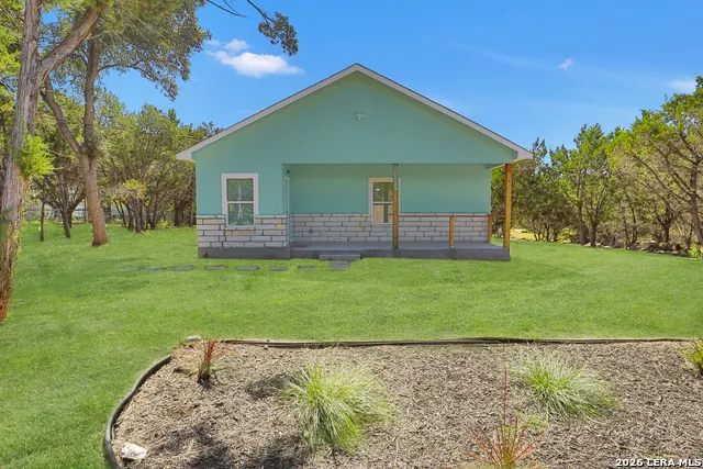 1416 SKYLINE HLS Canyon Lake, TX 78133