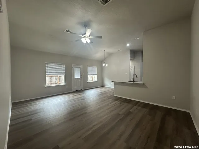 1118 Burek Cross Seguin, TX 78155