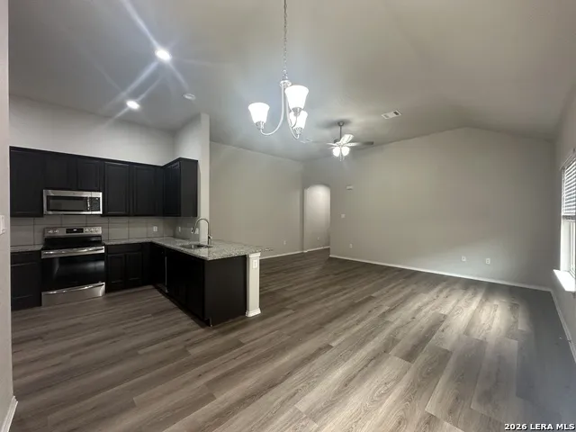 1118 Burek Cross Seguin, TX 78155