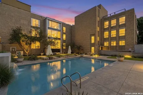 1115 S Alamo St Unit 2405