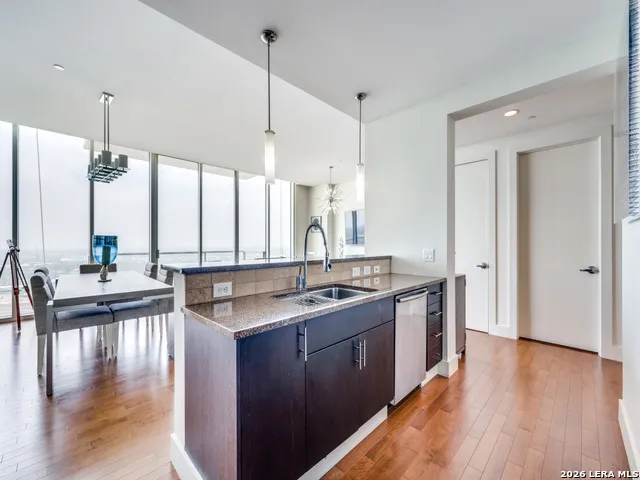 610 E Market St Unit 2711 San Antonio, TX 78205