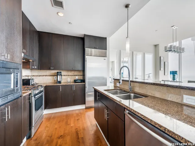 610 E Market St Unit 2711 San Antonio, TX 78205