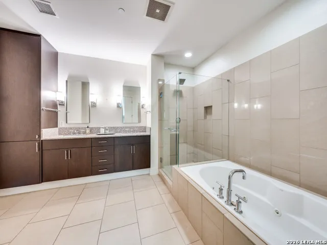 610 E Market St Unit 2711 San Antonio, TX 78205