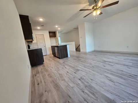 310 W EVERGREEN ST Unit 121