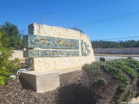 23831 Stately Oaks