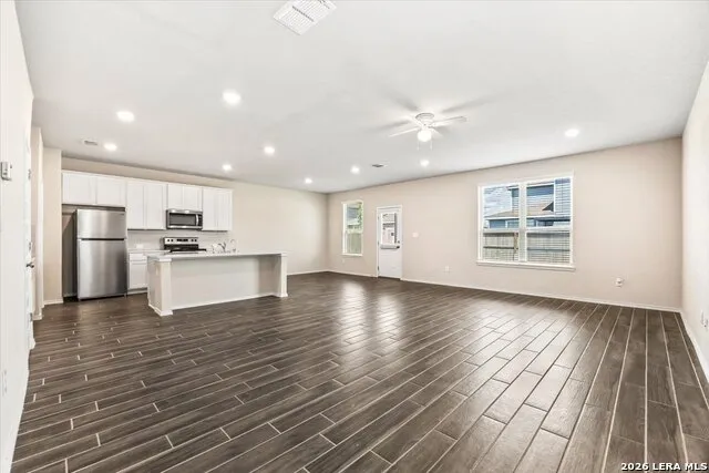 2521 Ayers Dr Seguin, TX 78155