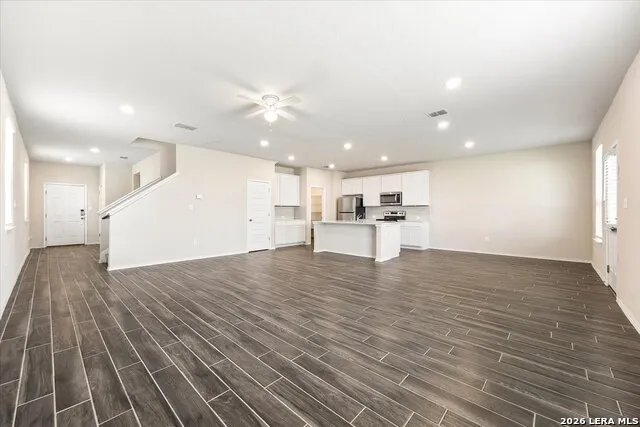 2521 Ayers Dr Seguin, TX 78155