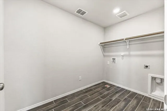 2521 Ayers Dr Seguin, TX 78155