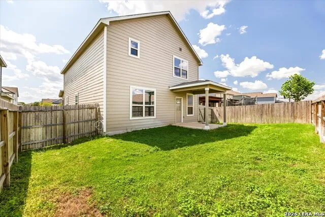 2521 Ayers Dr Seguin, TX 78155