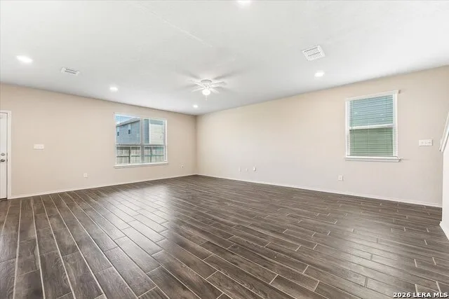 2521 Ayers Dr Seguin, TX 78155