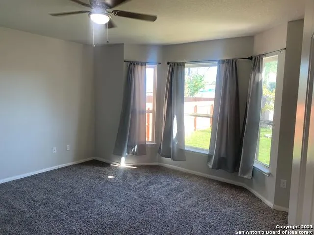 6814 Hibiscus Fls San Antonio, TX 78218
