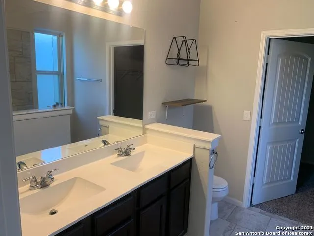 6814 Hibiscus Fls San Antonio, TX 78218