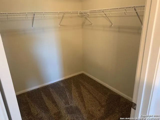 6814 Hibiscus Fls San Antonio, TX 78218