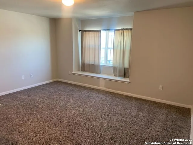 6814 Hibiscus Fls San Antonio, TX 78218