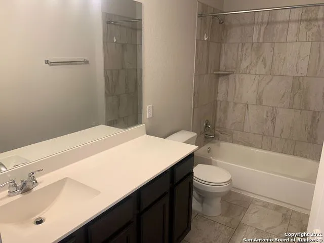6814 Hibiscus Fls San Antonio, TX 78218