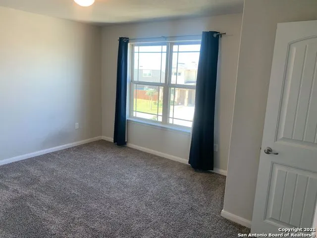 6814 Hibiscus Fls San Antonio, TX 78218