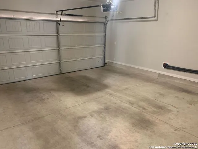 6814 Hibiscus Fls San Antonio, TX 78218