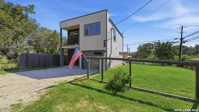 1198 GREEN HILL DR Canyon Lake, TX 78133