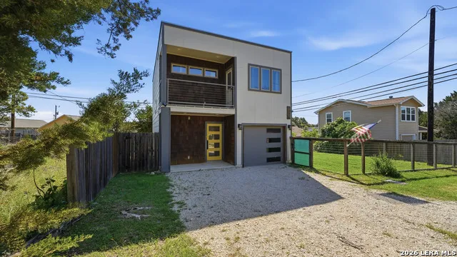 1198 GREEN HILL DR Canyon Lake, TX 78133