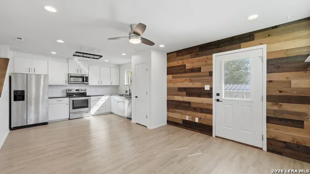 1198 GREEN HILL DR Canyon Lake, TX 78133