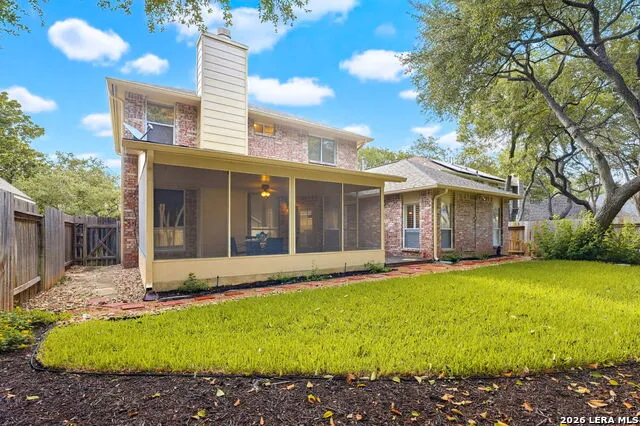 119 Baythorne Universal City, TX 78148