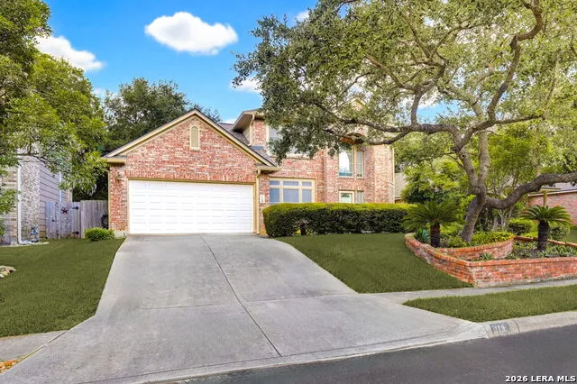 119 Baythorne Universal City, TX 78148