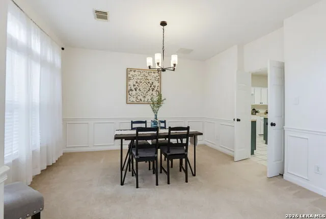 119 Baythorne Universal City, TX 78148