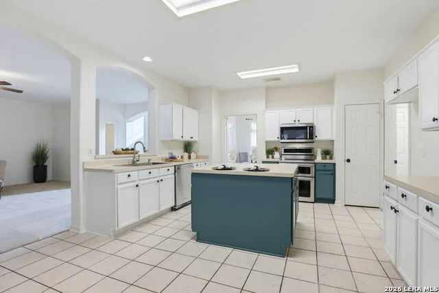 119 Baythorne Universal City, TX 78148