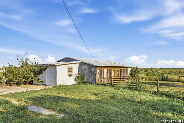 550 BEBACK INN RD San Marcos, TX 78666