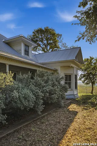 550 BEBACK INN RD San Marcos, TX 78666