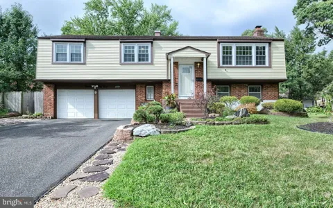 1939 BIRCHWOOD PARK DRIVE