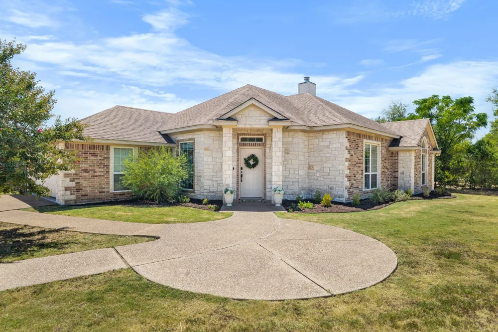 600 Shoal Ridge Lorena, TX 76655