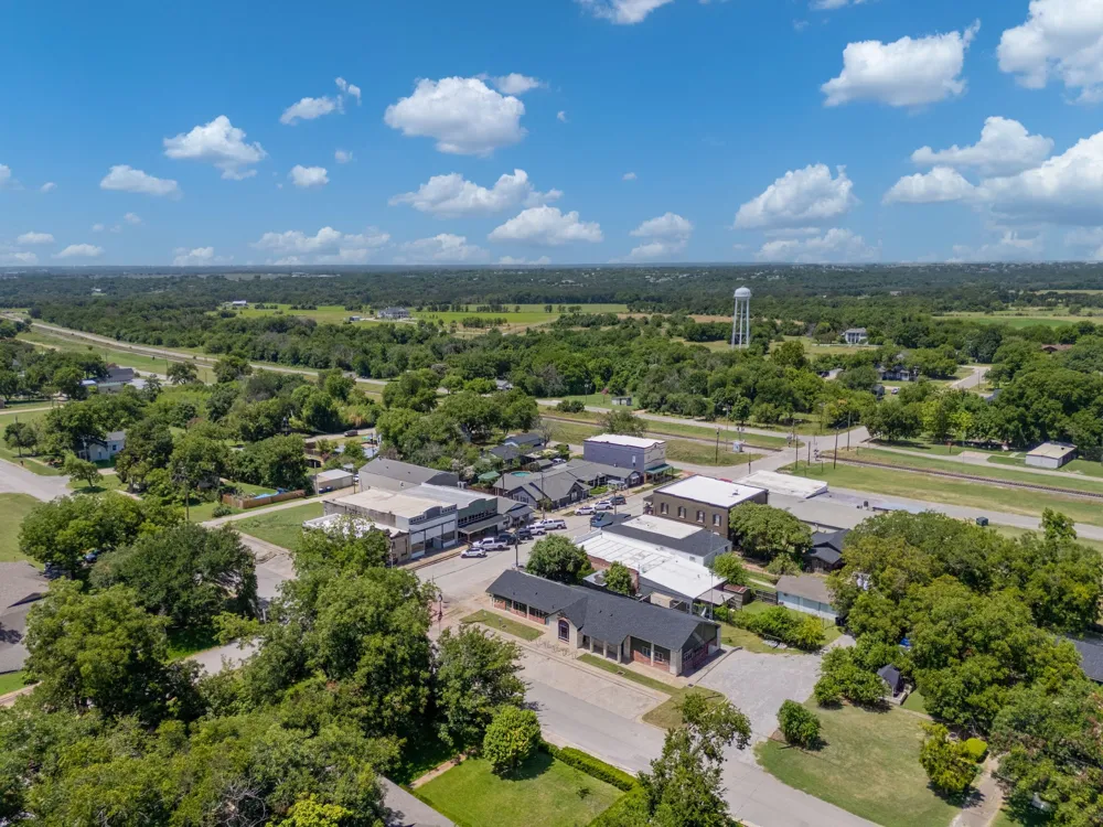 600 Shoal Ridge Lorena, TX 76655