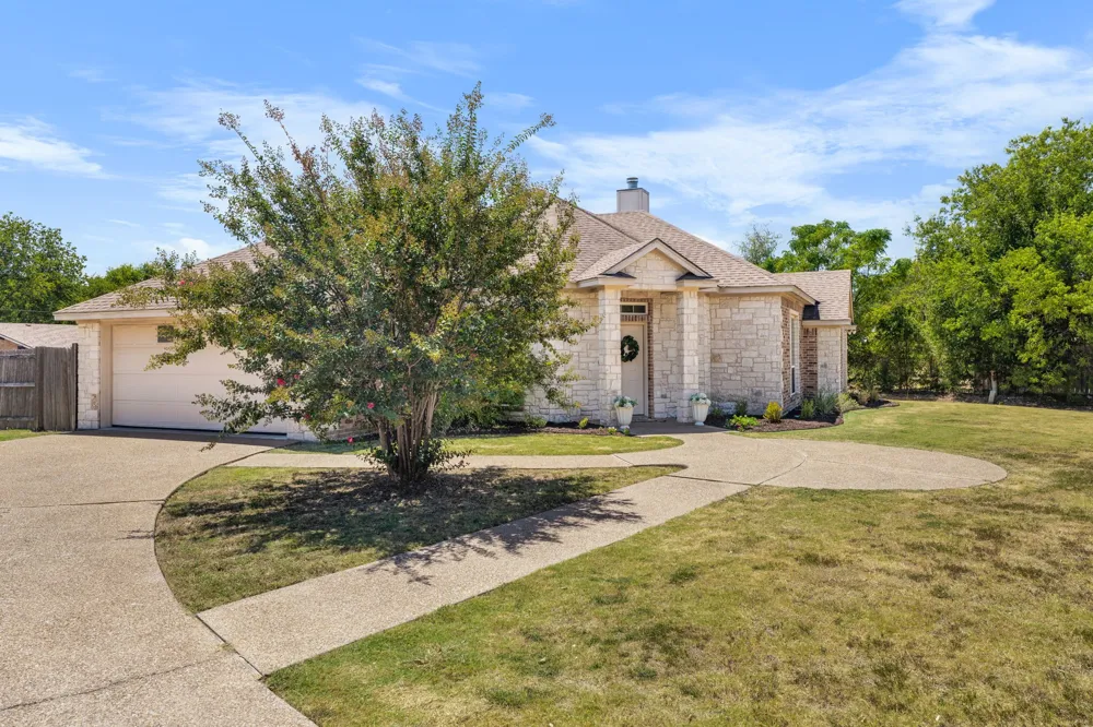 600 Shoal Ridge Lorena, TX 76655