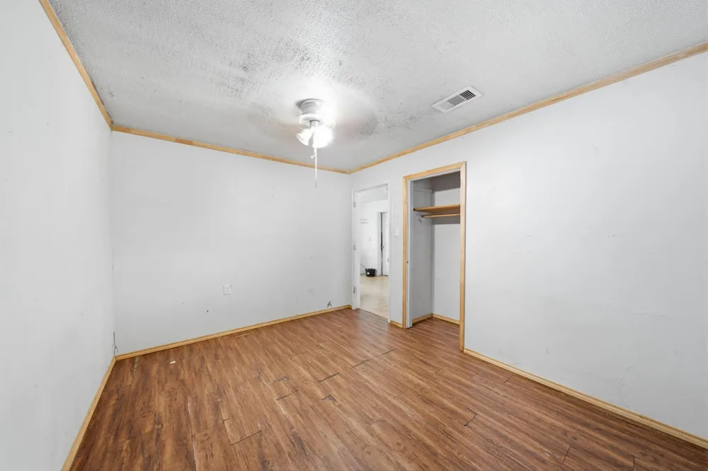 707 Washington Street South Houston, TX 77587