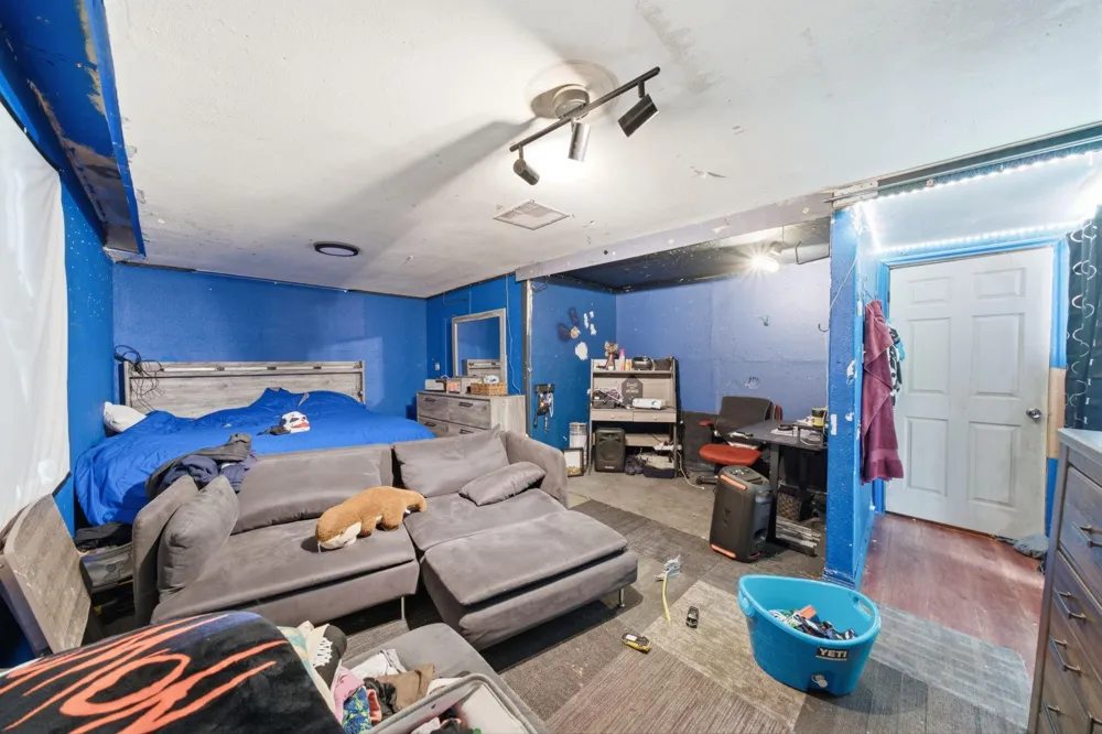 707 Washington Street South Houston, TX 77587