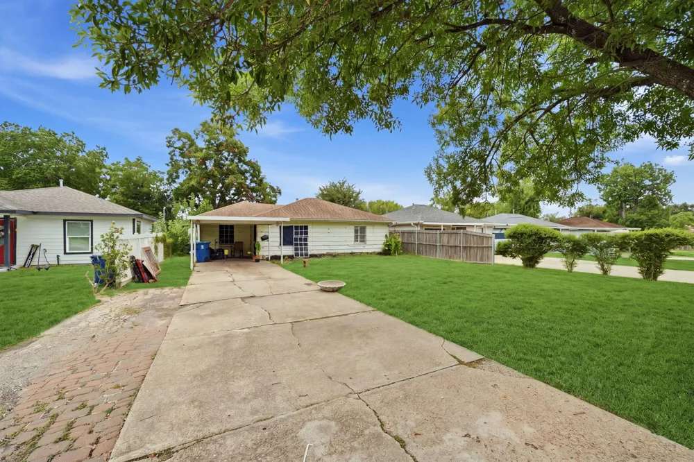 707 Washington Street South Houston, TX 77587