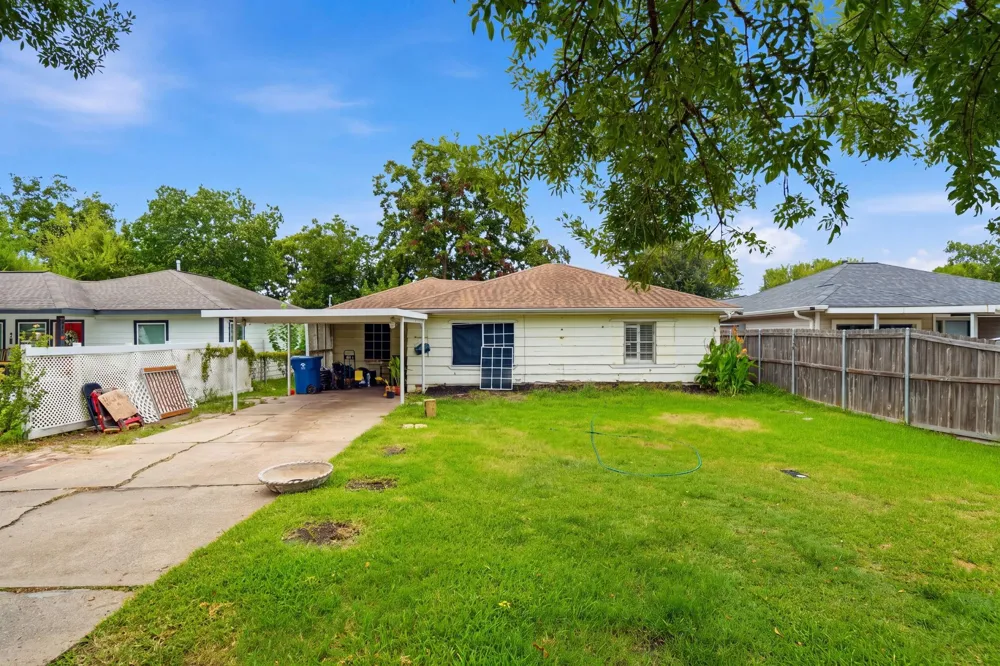 707 Washington Street South Houston, TX 77587