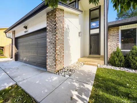 7654 W Ontario Place