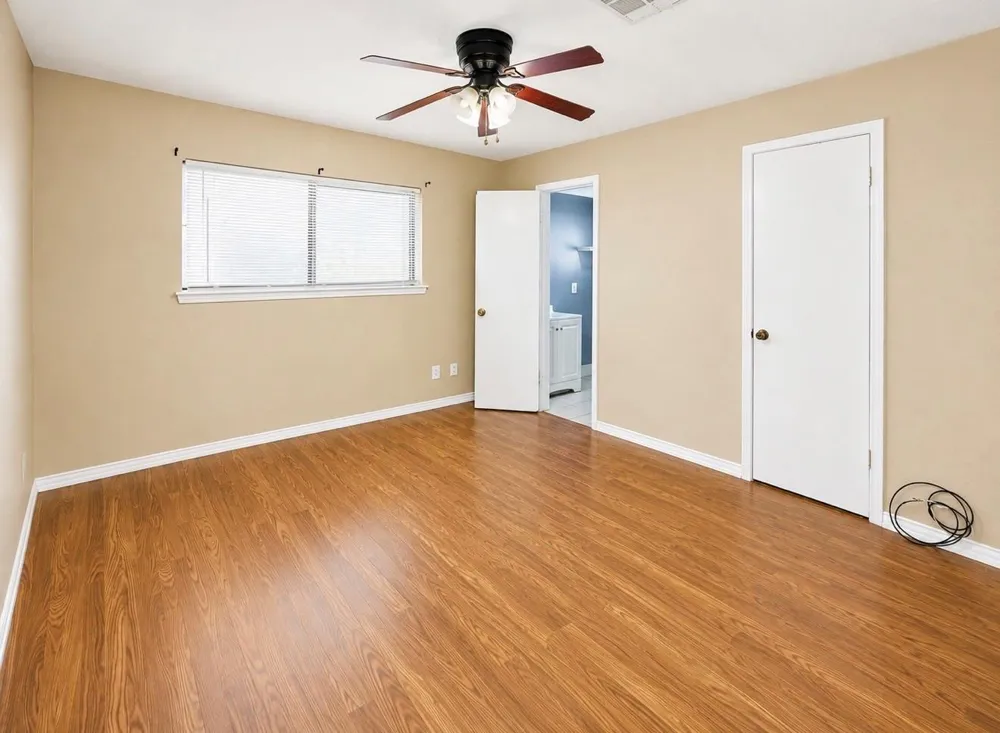 430 Shady Glade Drive Houston, TX 77090