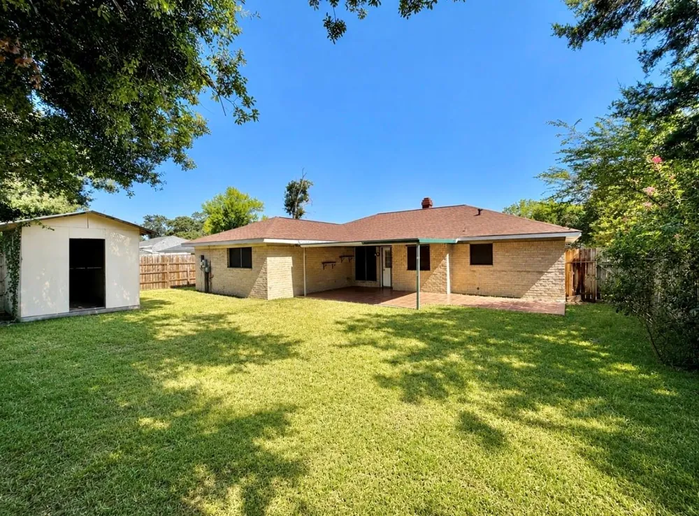430 Shady Glade Drive Houston, TX 77090