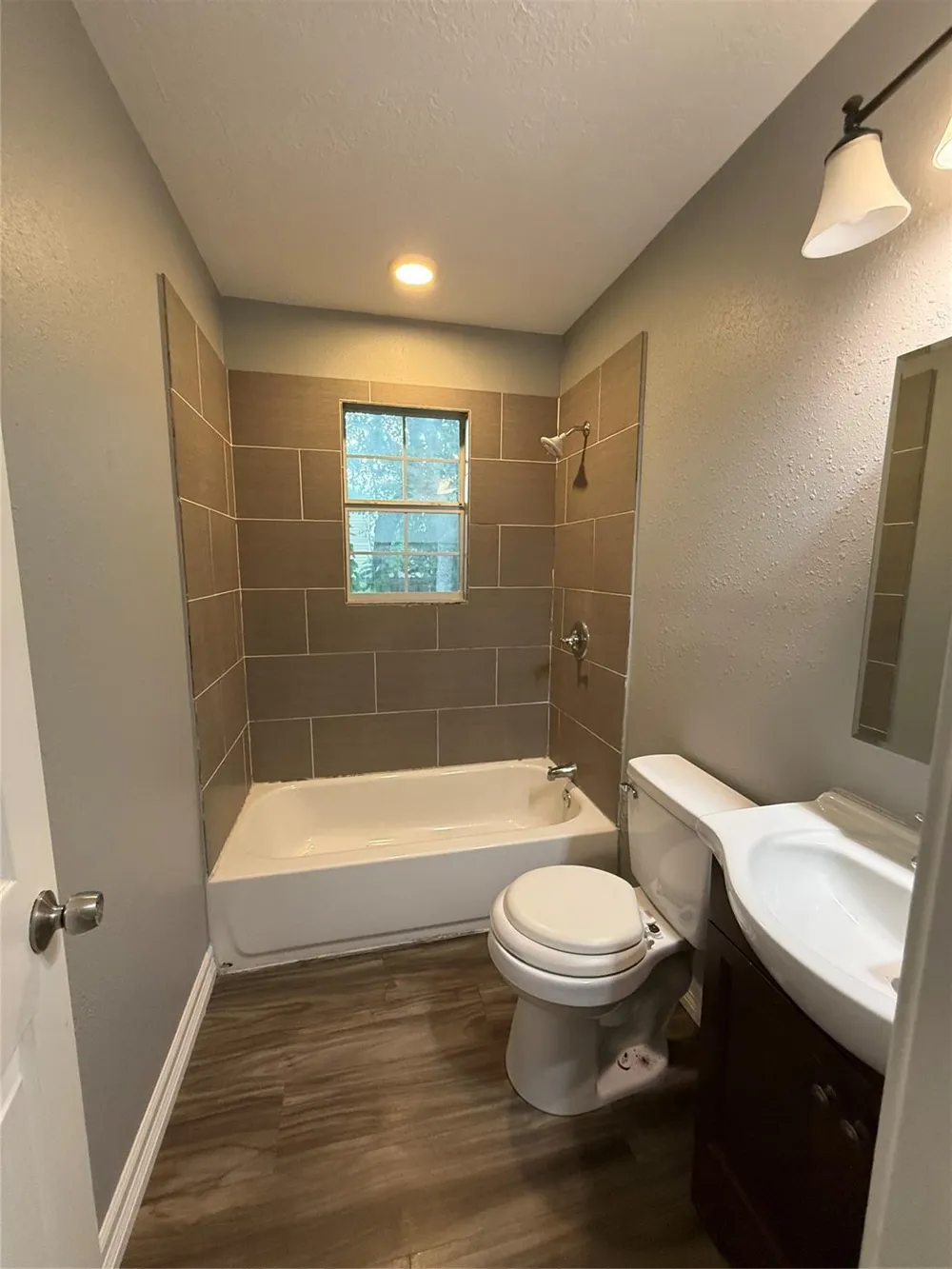 4308 6th Street Bacliff, TX 77518