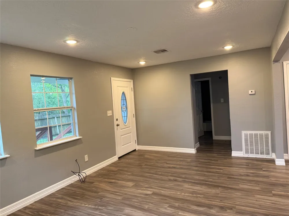 4308 6th Street Bacliff, TX 77518