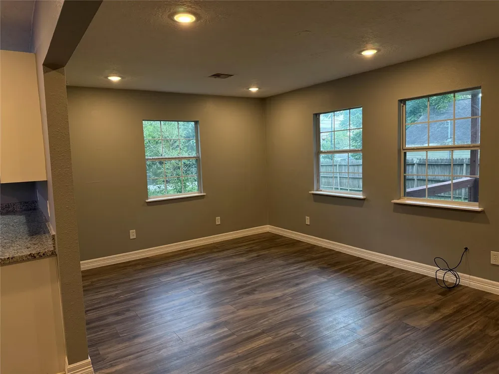 4308 6th Street Bacliff, TX 77518