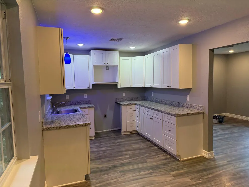 4308 6th Street Bacliff, TX 77518