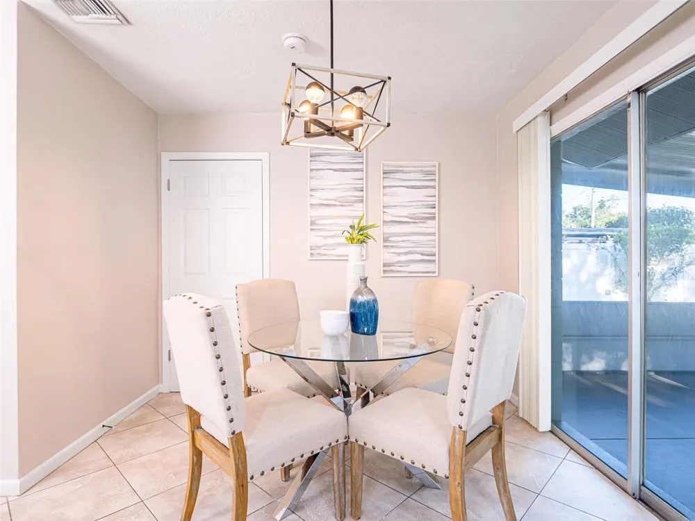 620 BURKE STREET Altamonte Springs, FL 32701